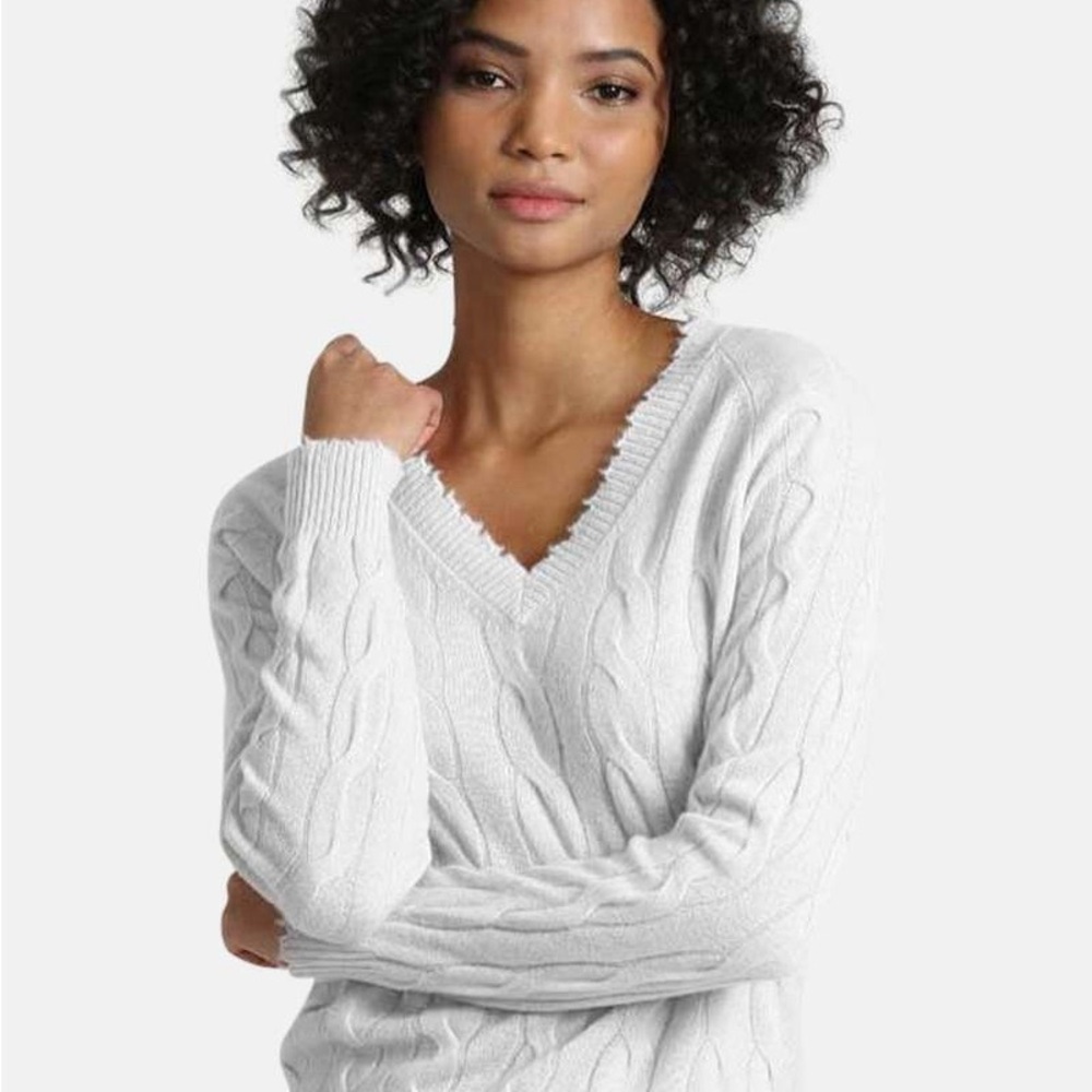 Minnie Rose White V-Neck Cable Knit Sweater